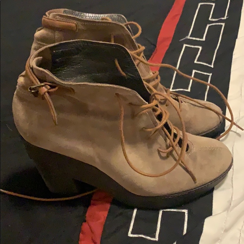 Farrutx Suede & Rubber Soles Booties (39)